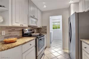 5673 Cove Circle, Naples, FL 34119 Sold 01/03/25