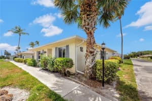 83 Glades Blvd 2 Apt 1612, Naples