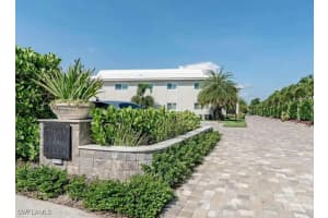 4180 Crayton Rd E8, Naples