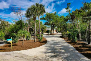 490 + 460 Old Trail Road, Sanibel, FL 33957 Sold 01/08/25