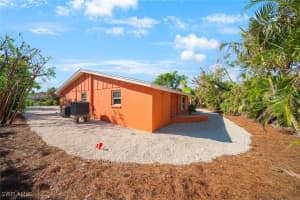 490 + 460 Old Trail Road, Sanibel, FL 33957 Sold 01/08/25