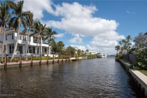 601 15th Avenue, Naples, FL 34102 Sold 04/01/25