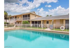 2010 Alamanda Dr 201, Naples