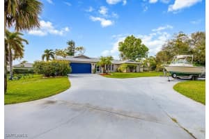 27010 Flossmoor Drive, Bonita Springs, FL 34135 Sold 12/06/24