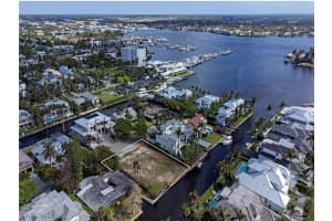 636 15th Avenue, Naples, FL 34102 Sold 03/25/25