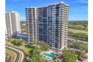 6825 Grenadier Boulevard, Naples, FL 34108 Sold 02/14/25