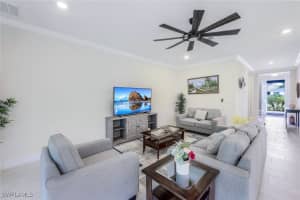 424 Polihale Way, Naples, FL 34114 Sold 01/17/25