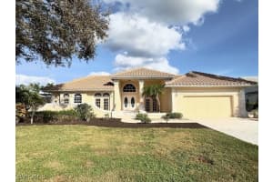 11752 Longshore Way W, Naples