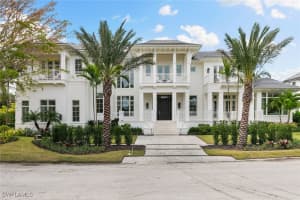 12 Sabre Ln, Naples
