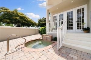 453 8th Avenue, Naples, FL 34102 Sold 01/15/25