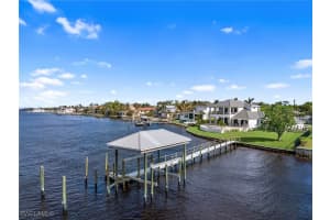 951 Aqua Lane, Fort Myers, FL 33919 Sold 01/07/25