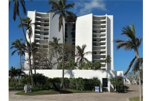 3951 Gulf Shore Blvd N 1105, Naples