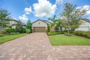 2754 Aviamar Circle, Naples, FL 34114 - MLS#224090486