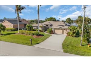 1512 4th Court, Cape Coral, FL 33991 - MLS#224090550
