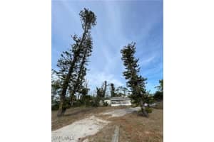 8385 Suncoast Drive, North Fort Myers, FL 33917 Sold 07/11/25