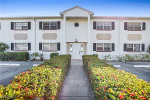 7023 Cedarhurst Dr 10a, Fort Myers