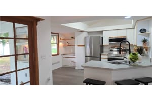 210 14th Street, Naples, FL 34120 Sold 03/28/25