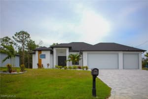2702 53rd Street, Lehigh Acres, FL 33976 Sold 02/13/25