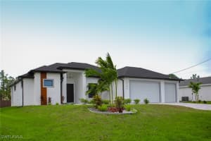 2702 53rd Street, Lehigh Acres, FL 33976 Sold 02/13/25
