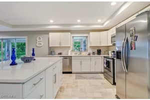 687 Cypress Way, Naples, FL 34110 - MLS#224090934