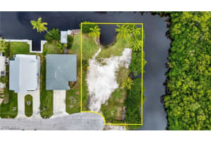 1276 Grand Canal Drive, Naples, FL 34110 - MLS#224090983
