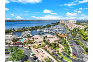  38' BOAT DOCK H-9 GULF HARBOUR MARINA, Fort Myers, FL 33991 Sold 11/04/25