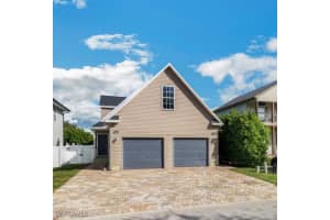 373 Leawood Circle, Naples, FL 34104 Sold 01/28/25