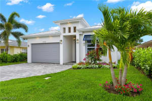 664 100th Avenue, Naples, FL 34108 - MLS#224091233