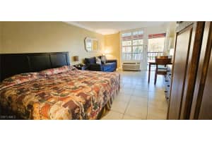 2555 9th Street, Naples, FL 34103 Sold 12/17/24