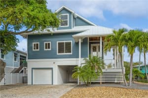 151 Gulf Island Drive, Fort Myers Beach, FL 33931 Sold 04/07/25