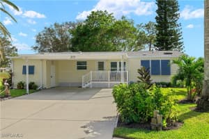 205 Belle Isle Court, Naples, FL 34112 Sold 04/15/25