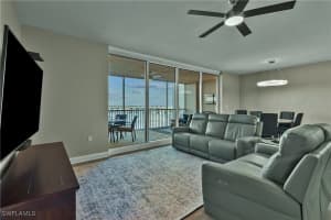 2104 FIRST Street, Fort Myers, FL 33901 - MLS#224091357