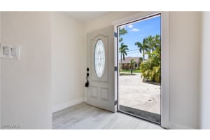 930 28th Street, Cape Coral, FL 33914 - MLS#224091463