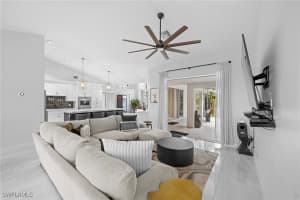 8139 Las Palmas Way, Naples, FL 34109 - MLS#224091471