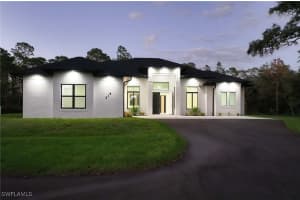 219 33rd Ave Nw, Naples