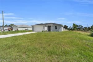 157 Peerless Street, Lehigh Acres, FL 33974 Sold 04/07/25