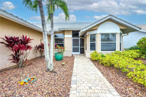 201 Saint James Way, Naples, FL 34104 Sold 01/10/25