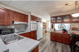 44 Poinsettia Drive, Fort Myers, FL 33905 Sold 02/28/25