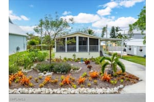 340 Pear Tree Ave, Goodland