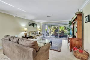 70 Glades Boulevard, Naples, FL 34112 Sold 03/14/25