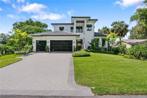 1227 11th Street, Naples, FL 34102 Sold 04/28/25