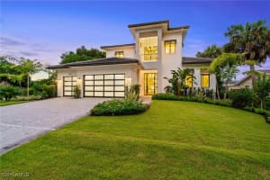 1227 11th Street, Naples, FL 34102 Sold 04/28/25