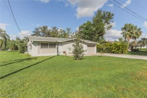 698 Muscogee Drive, North Fort Myers, FL 33903 Sold 12/13/24