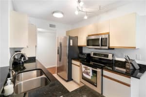 78 Bennington Drive, Naples, FL 34104 Sold 04/11/25