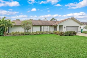 186 Wickliffe Dr, Naples