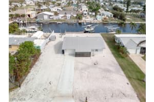 2744 Sanderling Court, St. James City, FL 33956 Sold 03/18/25