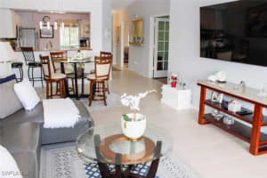 885 New Waterford Drive, Naples, FL 34104 - MLS#224092119
