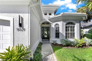 5029 KENSINGTON HIGH Street, Naples, FL 34105 Sold 04/25/25