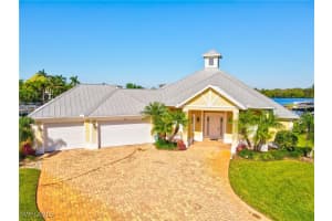 2011 Aruba Avenue, Fort Myers, FL 33905 Sold 02/04/25