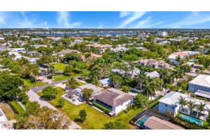 560 9th Avenue, Naples, FL 34102 - MLS#224092411